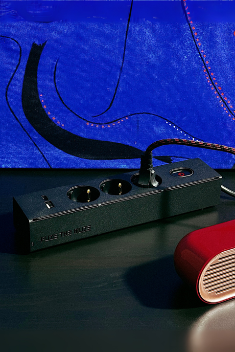 Muze 2.0 Matte Black Hızlı Şarjlı Grup Priz - 3 metre